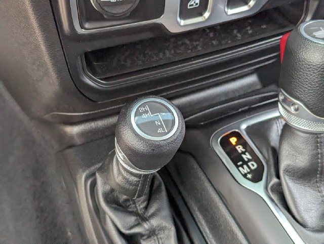 Used 2023 Jeep Wrangler Sport AWD/4WD image 30