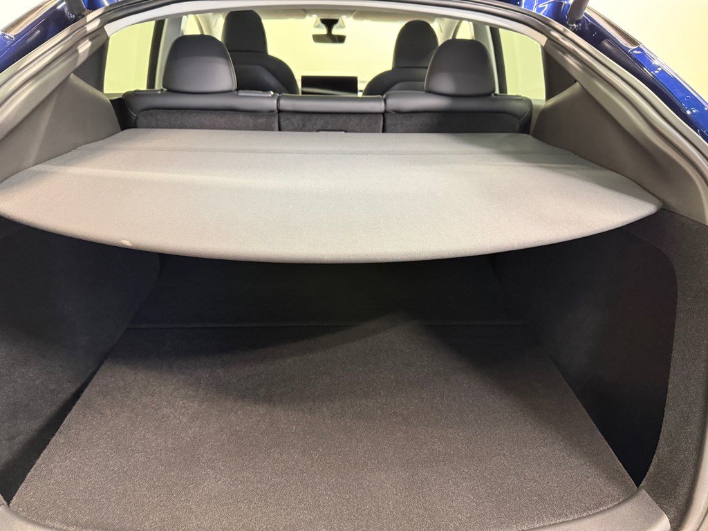 Used 2022 Tesla Model Y Long Range image 18