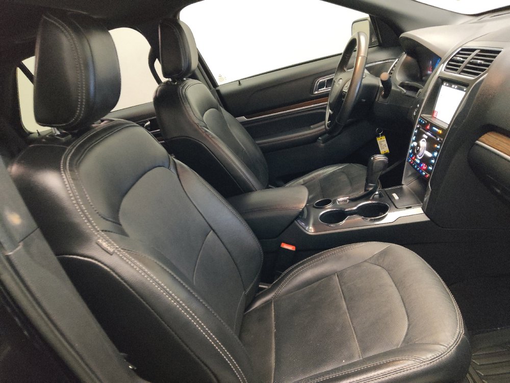 Used 2018 Ford Explorer Limited w/ Equipment Group 301A FWD image 21