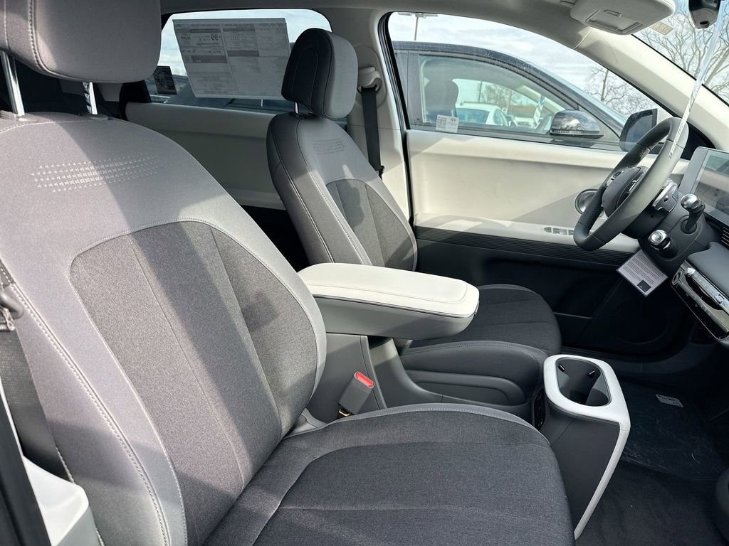 New 2024 Hyundai Ioniq 5 SEL image 44