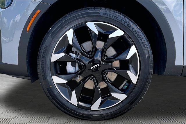 Used 2025 Kia Sorento EX w/ Panoramic Sunroof Package AWD/4WD image 23