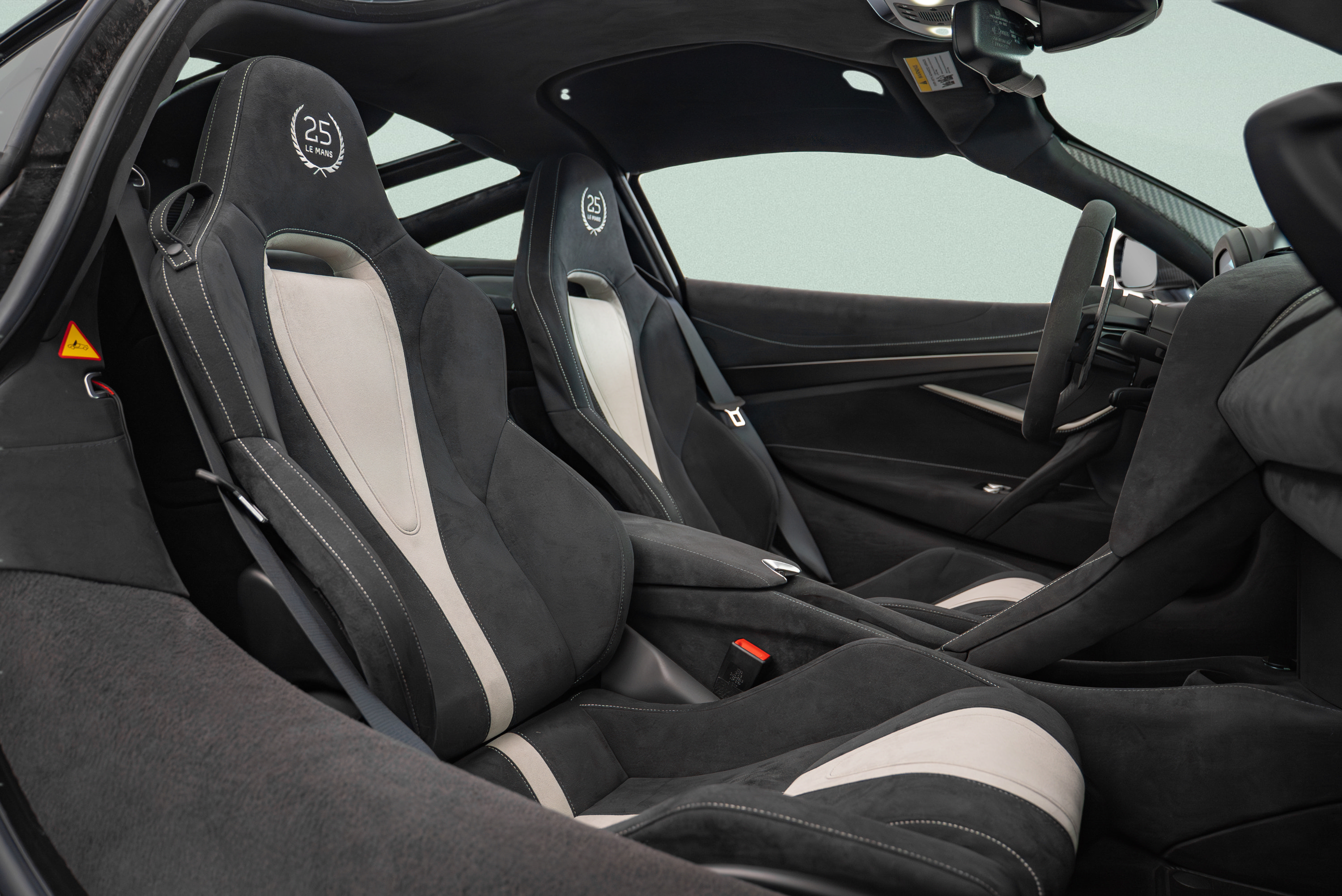 Used 2021 McLaren 720S RWD image 13