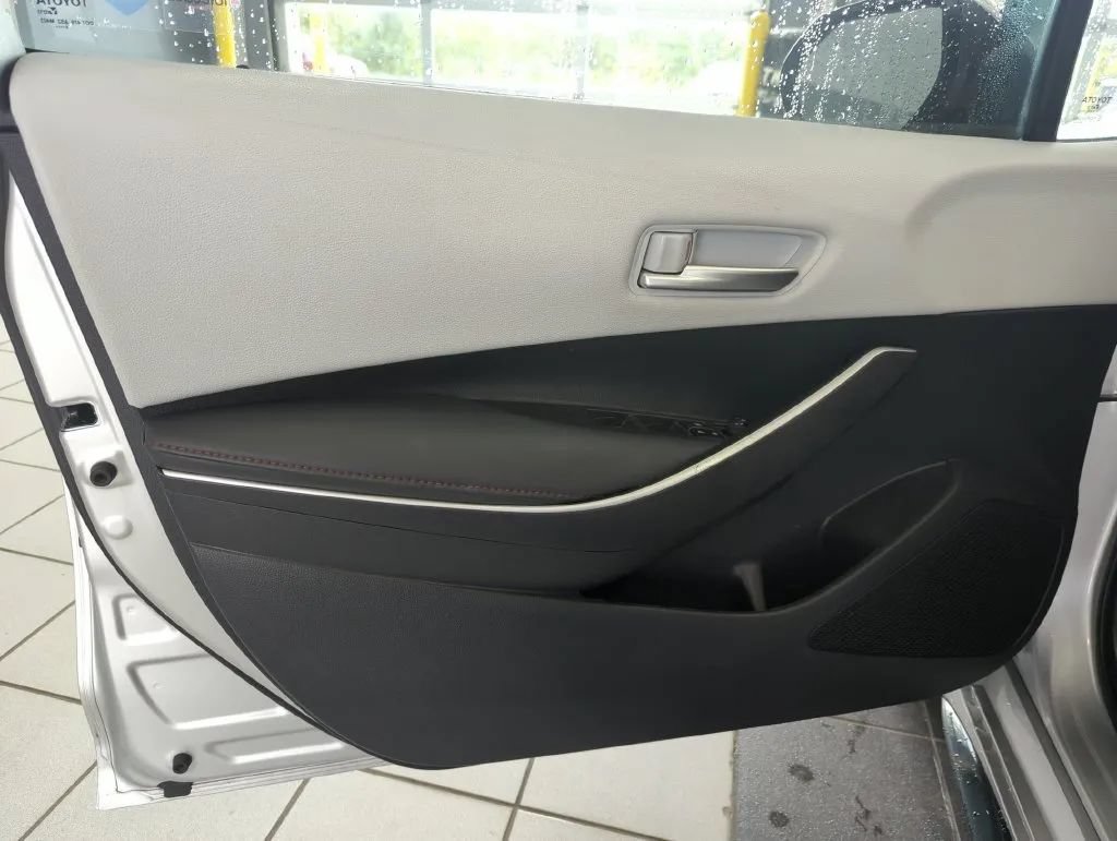 Used 2024 Toyota Corolla SE FWD image 12