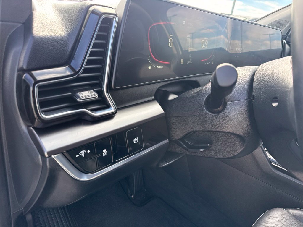 Used 2023 Kia Sportage EX FWD image 14