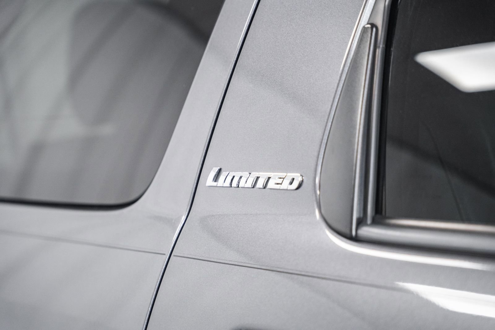 Used 2015 Toyota Sequoia Limited image 21