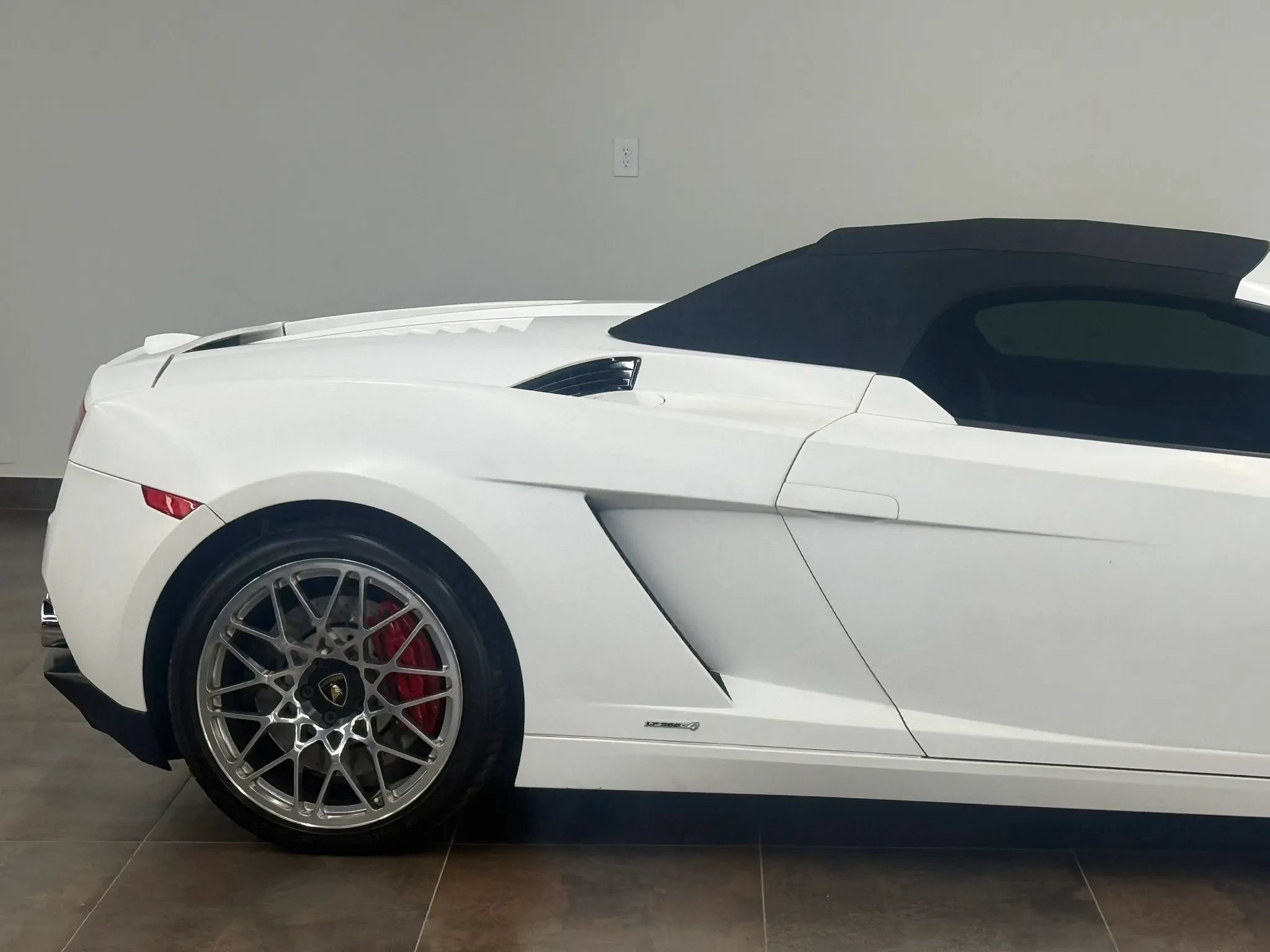 Used 2010 Lamborghini Gallardo LP 560-4 AWD/4WD image 16