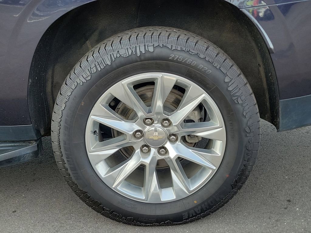 Used 2023 Chevrolet Suburban Premier image 13
