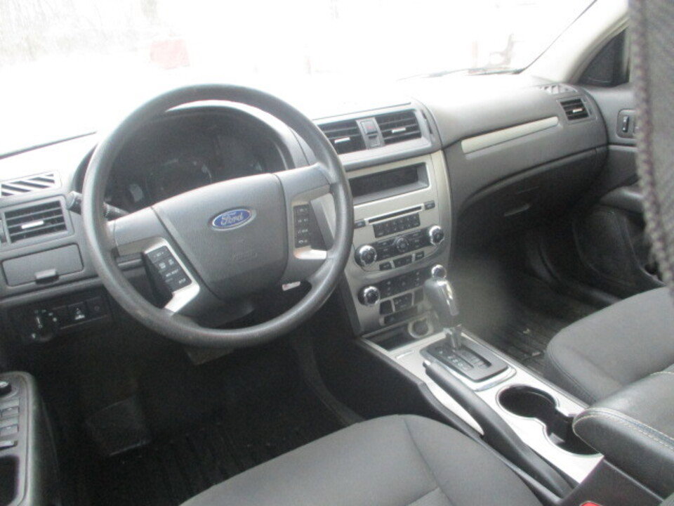 Used 2012 Ford Fusion SE image 7