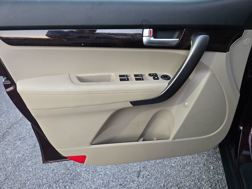 Used 2014 Kia Sorento LX FWD image 10