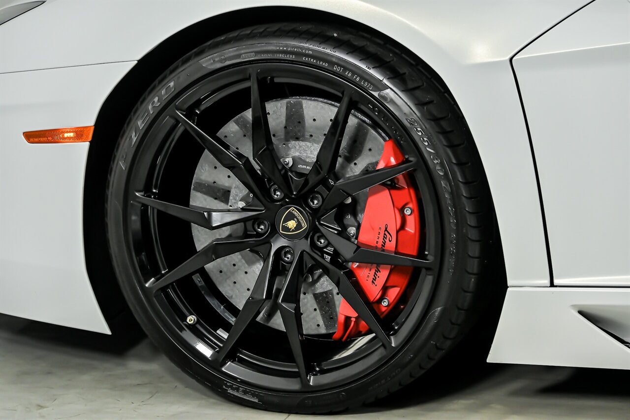 Used 2017 Lamborghini Aventador LP 700-4 AWD/4WD image 7