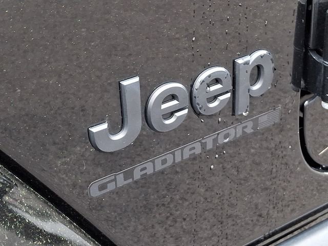 Used 2024 Jeep Gladiator Sport image 11