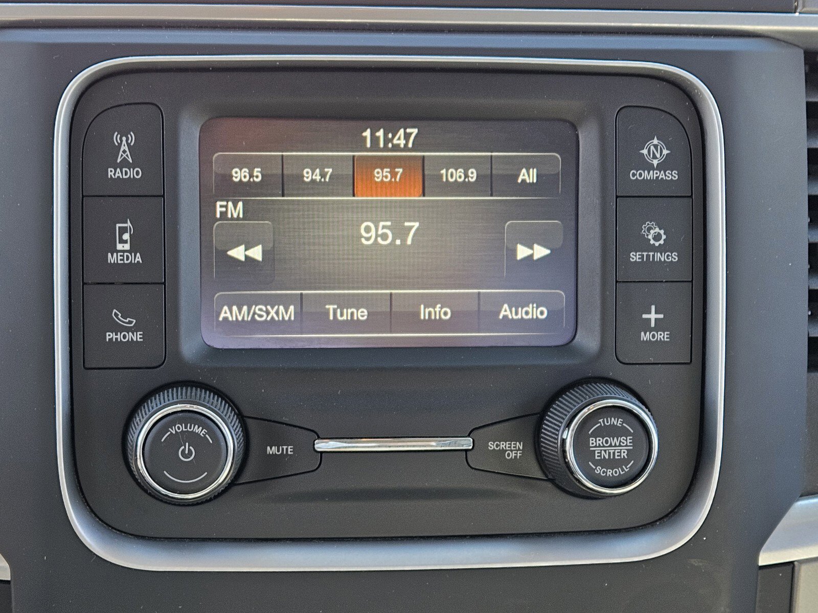 Used 2024 RAM 1500 Classic SLT image 20