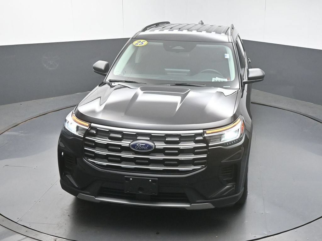 Used 2025 Ford Explorer Active RWD image 42