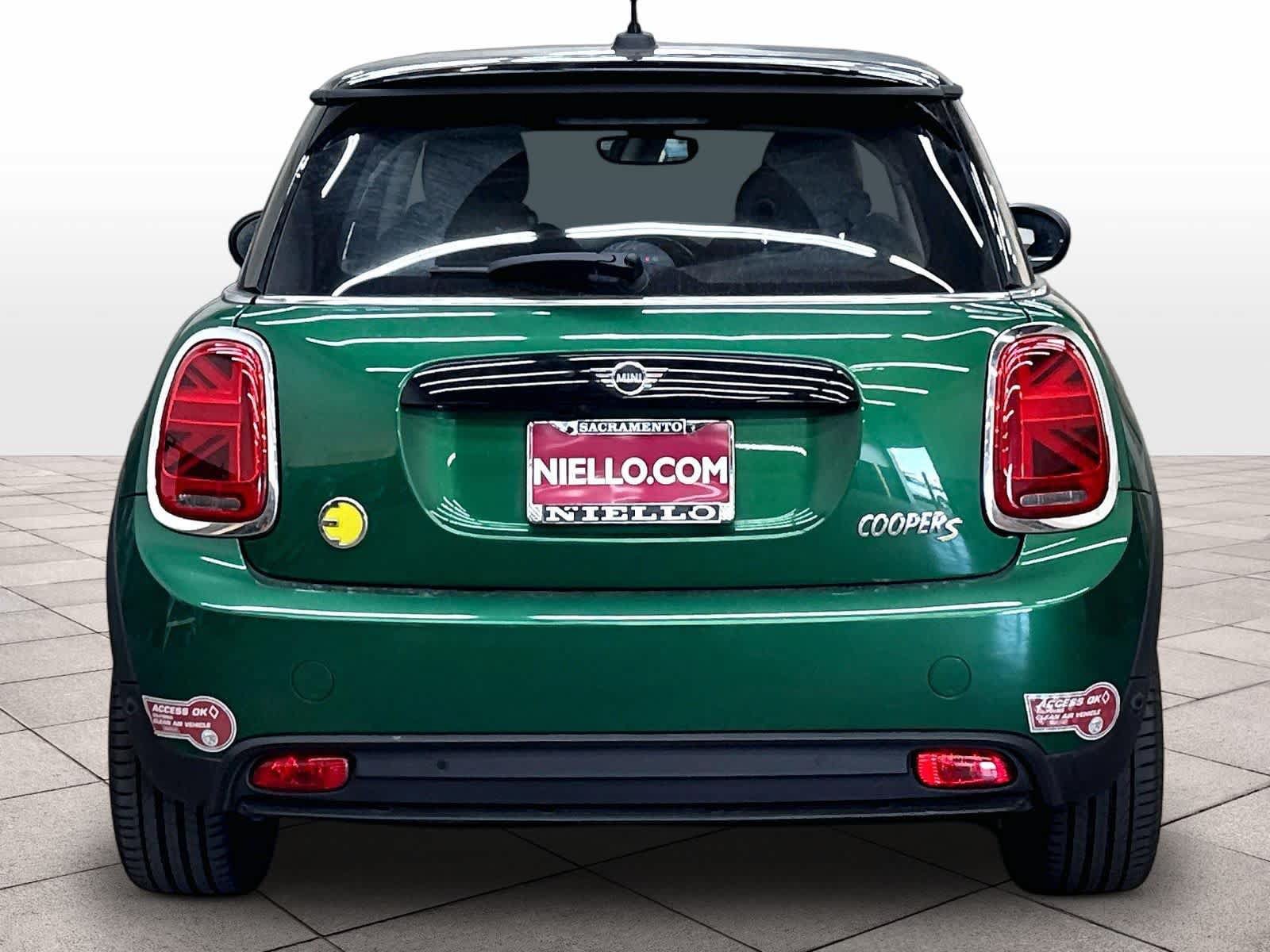 Used 2024 MINI Cooper SE FWD image 7