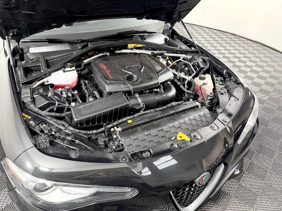 Used 2017 Alfa Romeo Giulia image 20