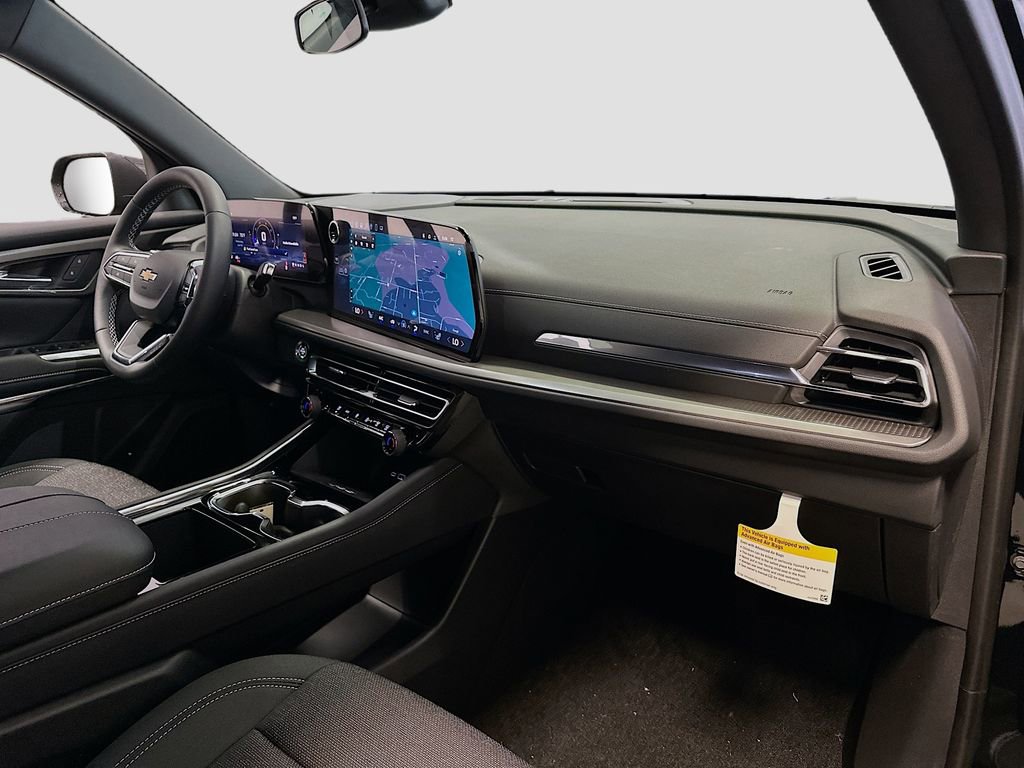 New 2025 Chevrolet Traverse LT FWD image 30