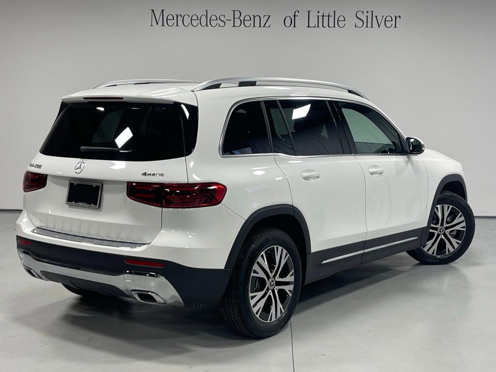 Used 2026 Mercedes-Benz GLB 250 4MATIC image 6