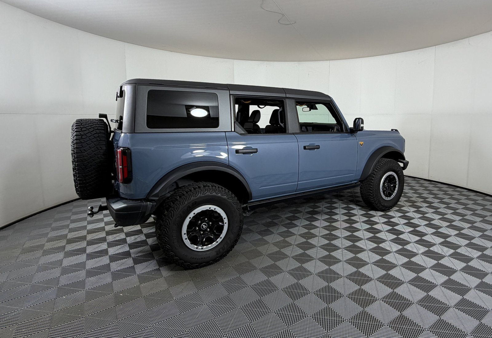 Used 2024 Ford Bronco Badlands image 4