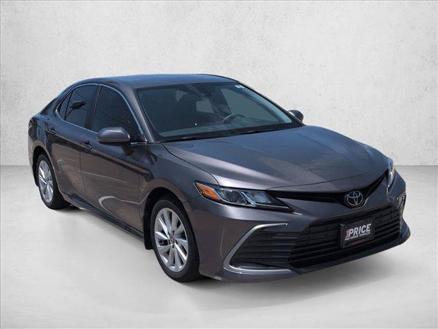 Used 2022 Toyota Camry LE FWD video 3