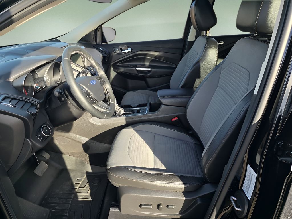 Used 2017 Ford Escape Titanium image 12