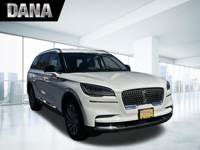 Certified 2024 Lincoln Aviator AWD w/ Elements Package image 1