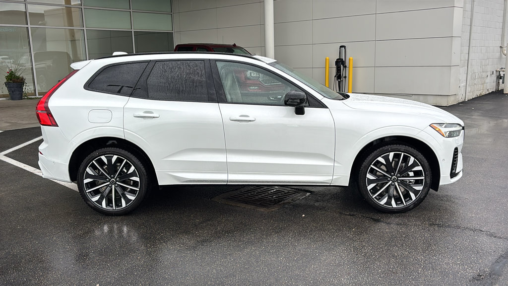 New 2026 Volvo XC60 T8 Ultra w/ Protection Package Premier AWD/4WD image 26
