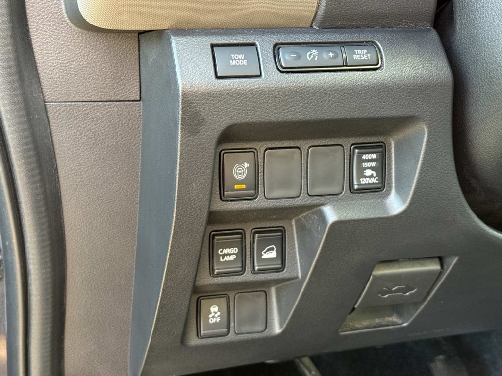 Used 2022 Nissan Frontier SV w/ Technology Package AWD/4WD image 19