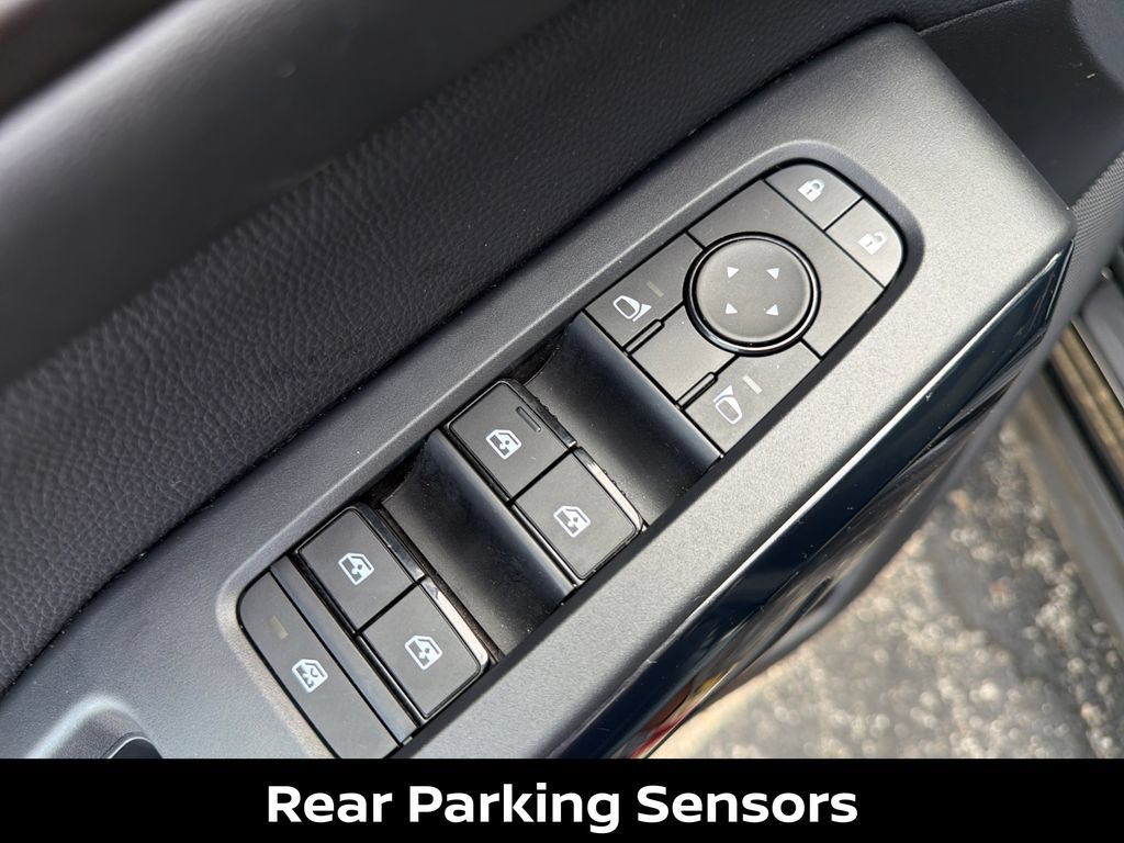 Certified 2025 Nissan Pathfinder SV w/ SV Premium Package FWD image 14