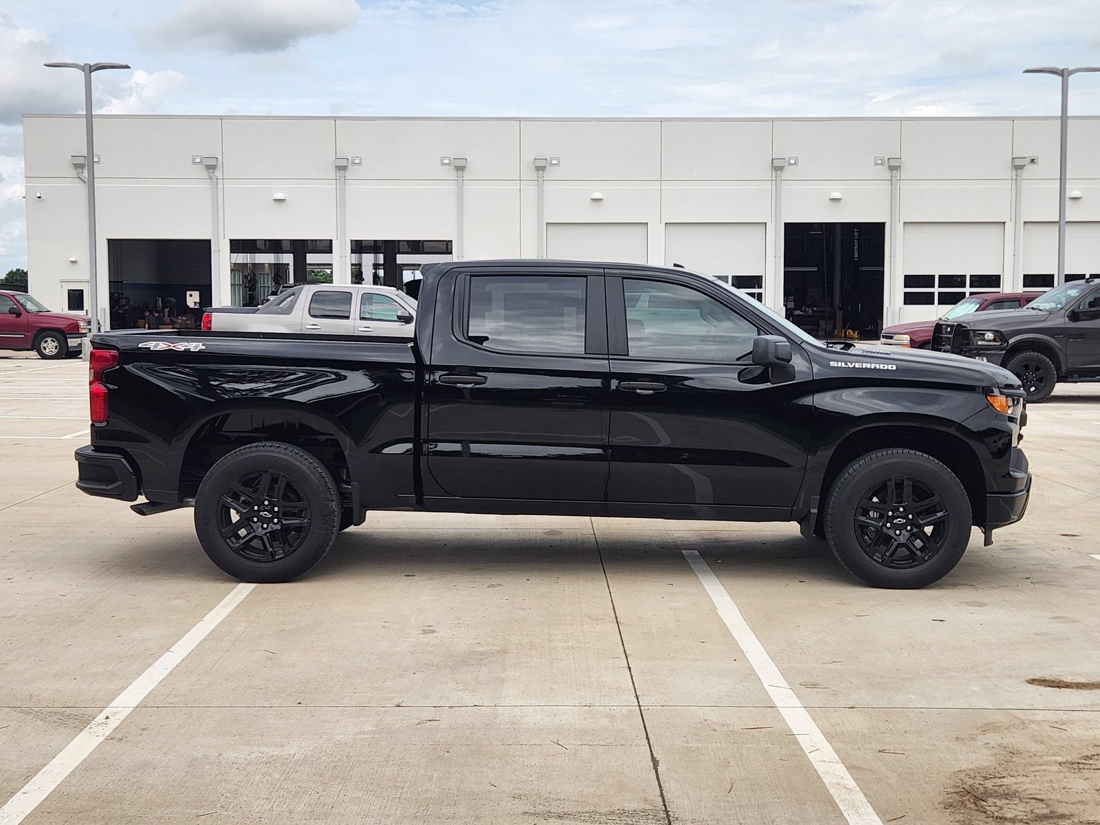 New 2026 Chevrolet Silverado 1500 Custom AWD/4WD image 7