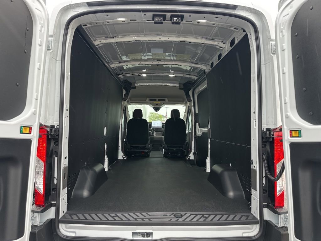 New 2026 Ford Transit 250 148 Medium Roof image 13
