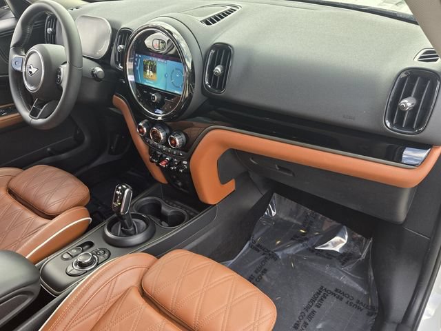 Used 2024 MINI Cooper Countryman S w/ Signature Upholstery Package FWD image 18