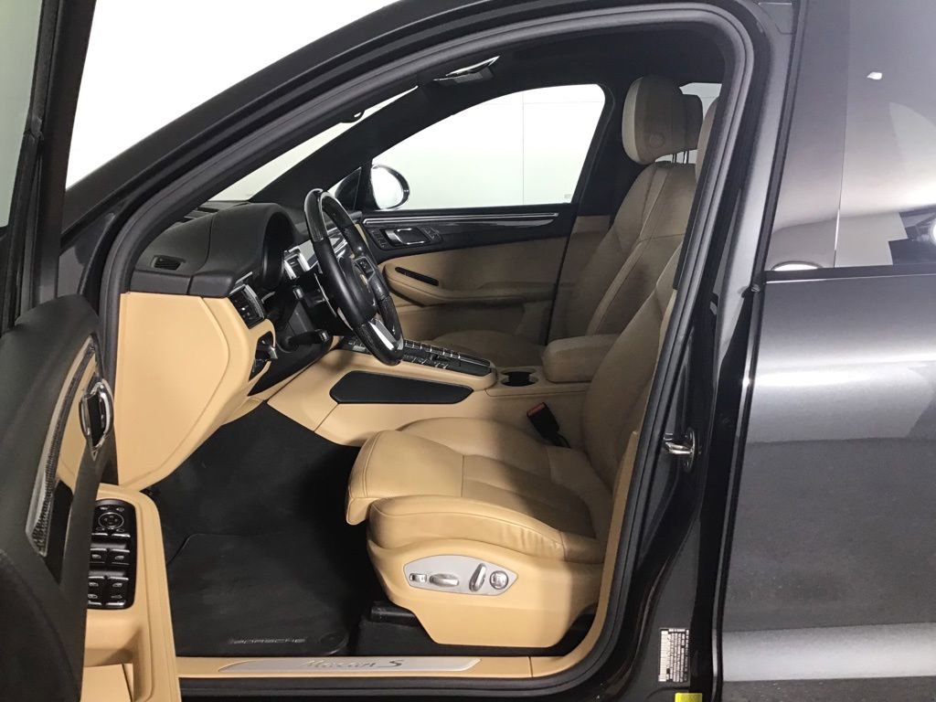 Certified 2017 Porsche Macan S AWD/4WD image 5