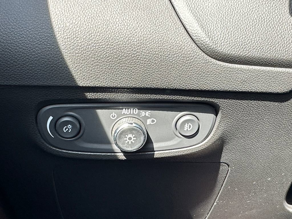 Used 2023 Buick Encore GX Select image 21