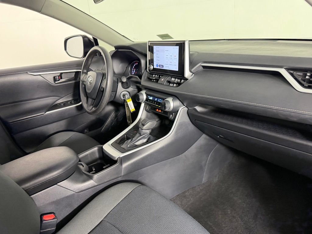 Used 2024 Toyota RAV4 LE FWD image 15