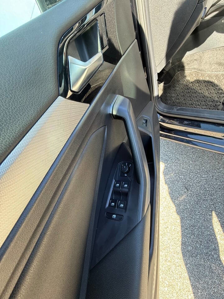 Used 2019 Volkswagen Jetta R-Line FWD image 13