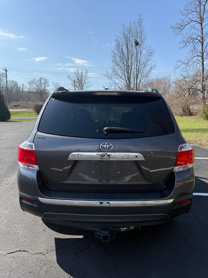 Used 2013 Toyota Highlander SE image 5