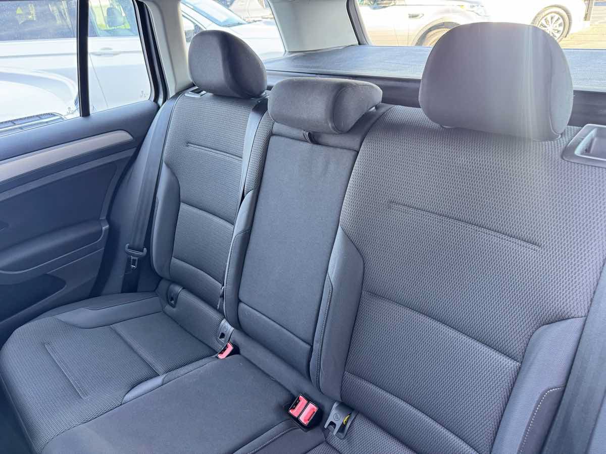 Used 2016 Volkswagen Golf S FWD image 31