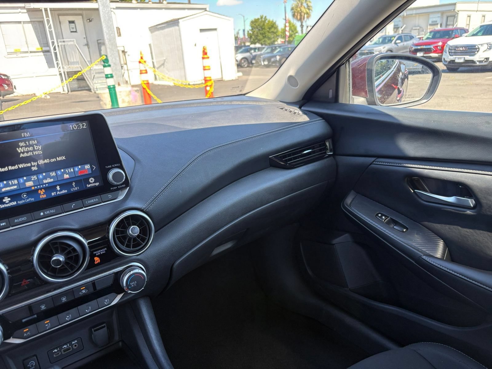 Used 2025 Nissan Sentra SV FWD image 33