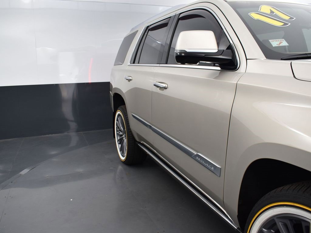 Used 2017 Cadillac Escalade Platinum image 43