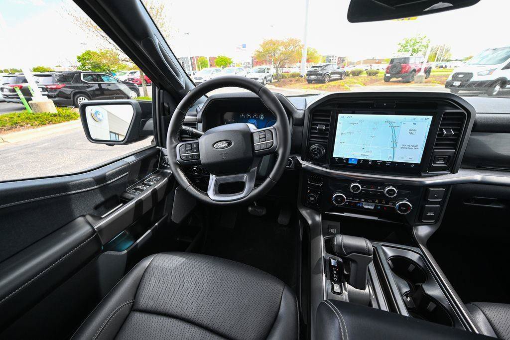 Used 2025 Ford F150 Lariat AWD/4WD image 32