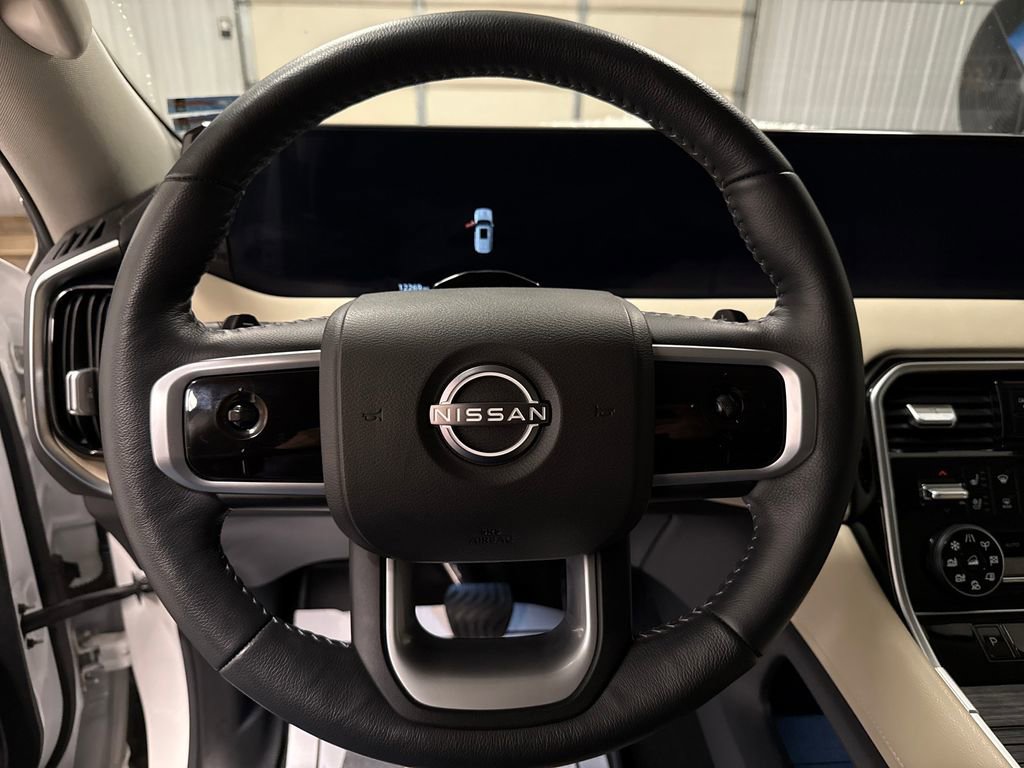 Used 2025 Nissan Armada Platinum w/ Convenience Package image 12