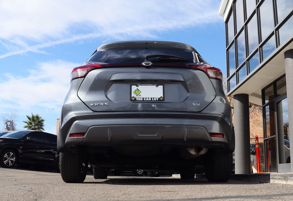 Used 2024 Nissan Kicks SV FWD image 12