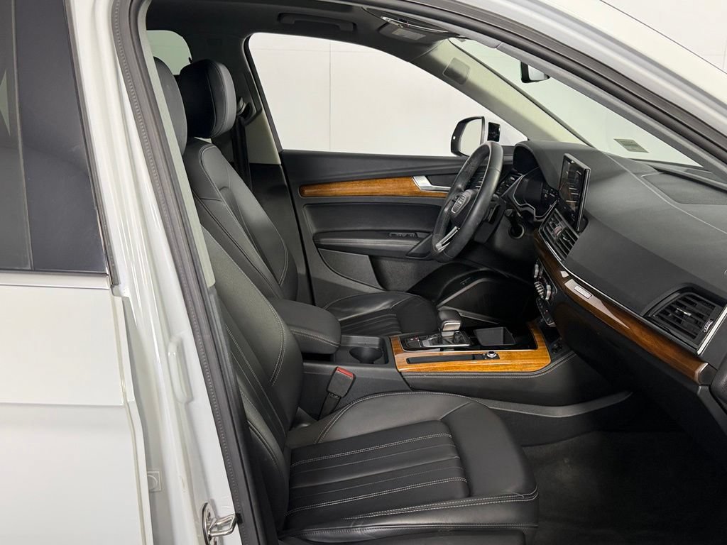 Used 2023 Audi Q5 2.0T Premium Plus w/ Premium Plus Package AWD/4WD image 28
