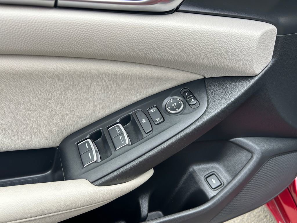 Used 2019 Honda Accord EX image 22