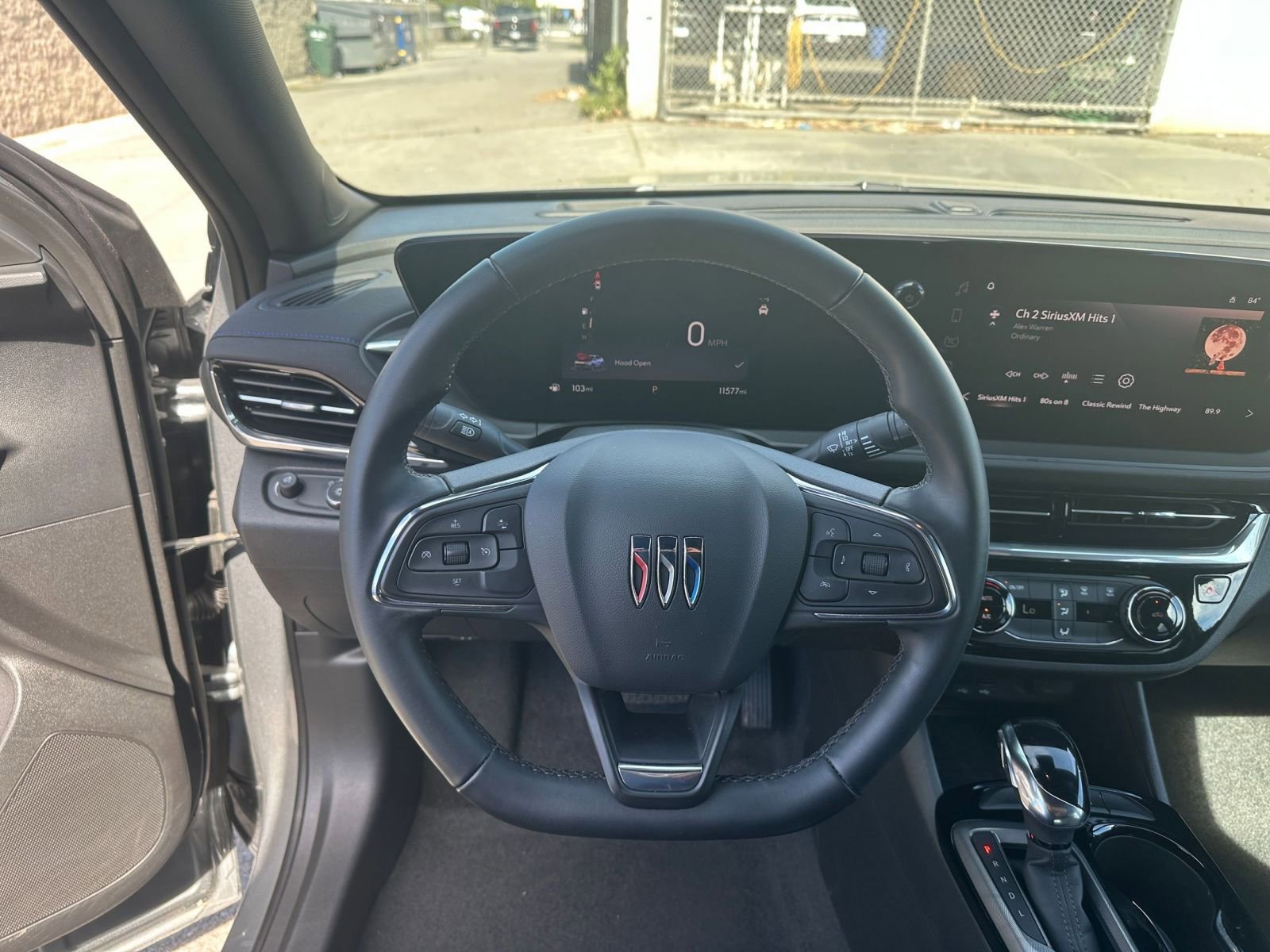 Used 2025 Buick Envista Sport Touring image 33