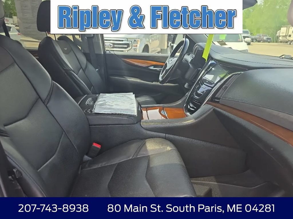Used 2018 Cadillac Escalade ESV Premium Luxury AWD/4WD image 17