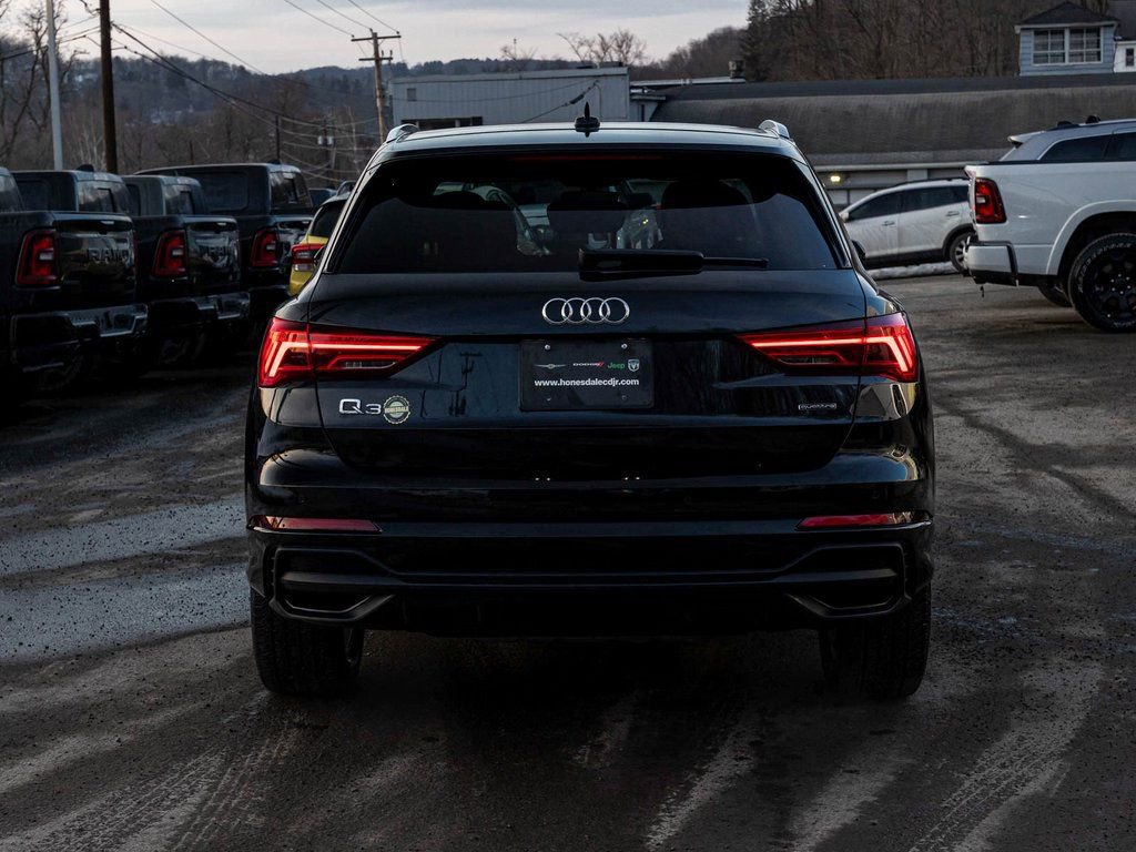 Used 2025 Audi Q3 2.0T Premium image 5