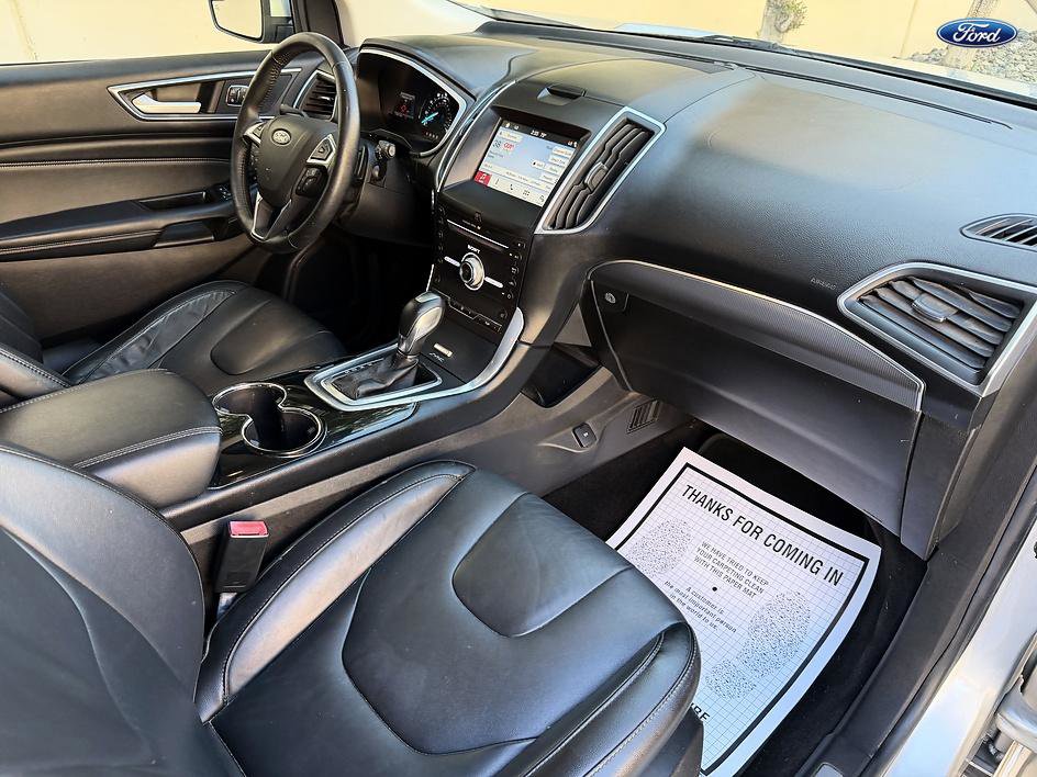 Used 2017 Ford Edge Titanium FWD image 12