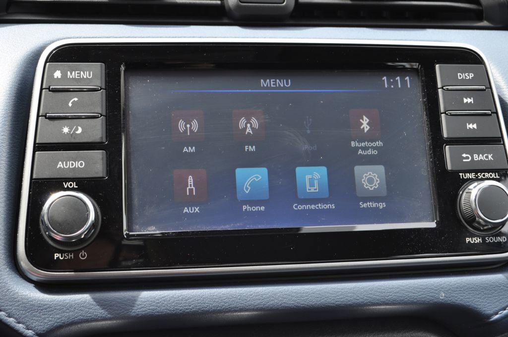Used 2025 Nissan Versa SV FWD image 13