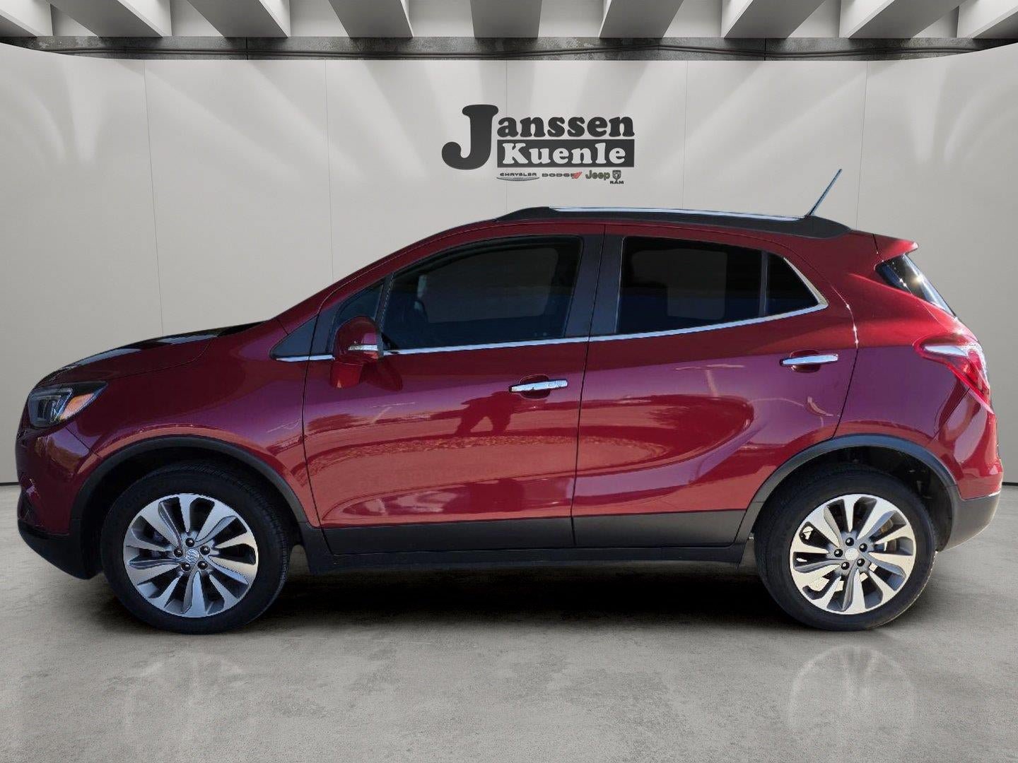 Used 2019 Buick Encore Preferred AWD/4WD image 1